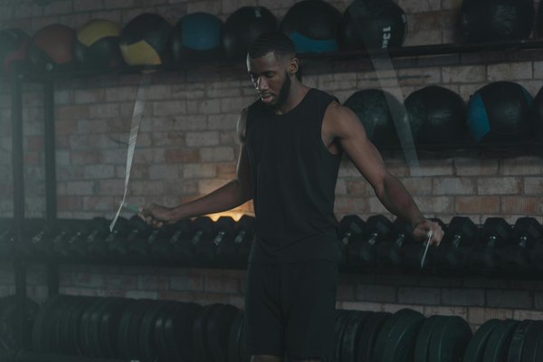 Vélo hybride pour femmes : spécificités et modèles phares